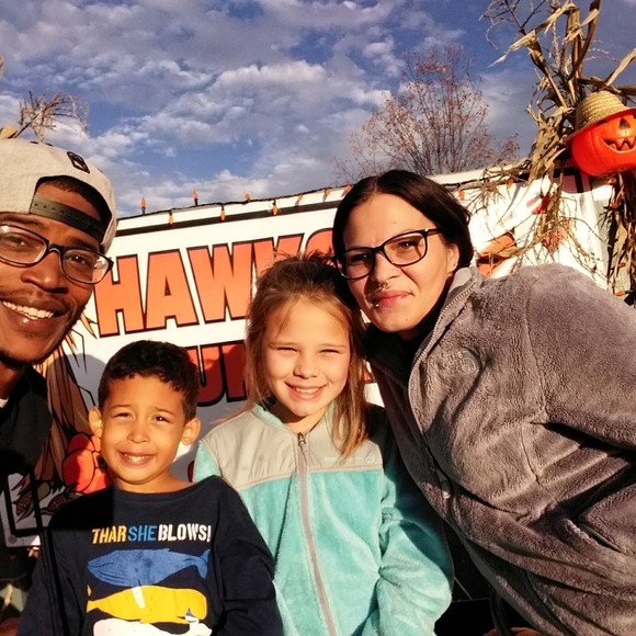 Items - Picture 8 of 16